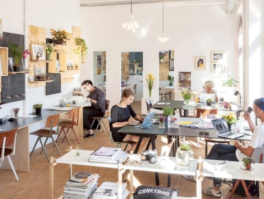 Một số nguyên tắc bố trí phong thuỷ bàn làm việc